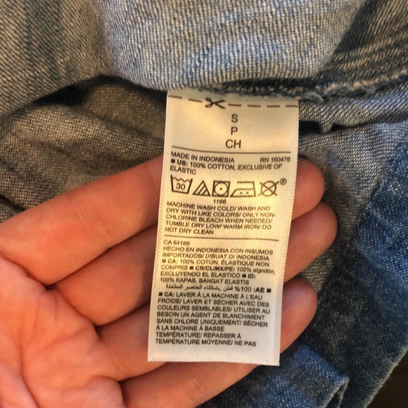 Old Navy tank! - Picture 2 of 3